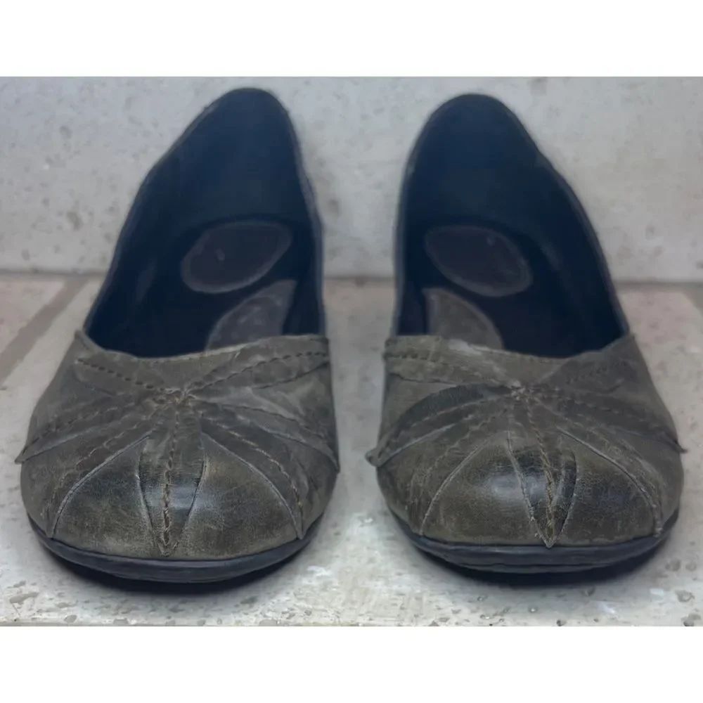 Born Charlotte genuine leather gray ballet flat slip on size 7